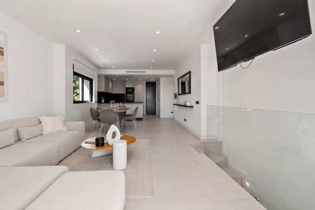 4 sovrum Lägenhet till salu i El Paraiso, Estepona med pool garage - 890 000 € (Ref: 8499122)