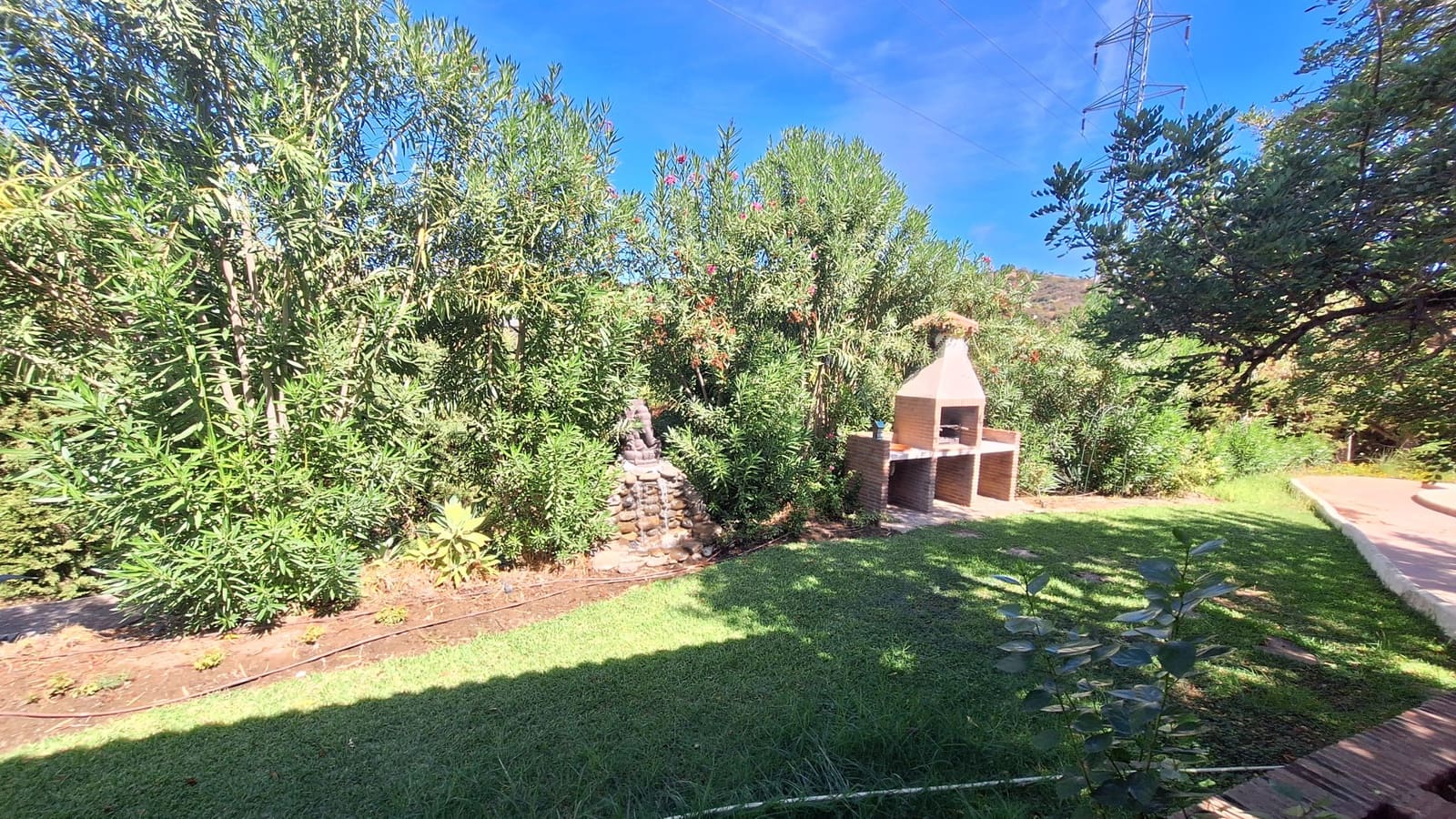 2 slaapkamer Finca/Landhuis te koop in El Velerin met zwembad garage - € 550.000 (Ref: 8562312)