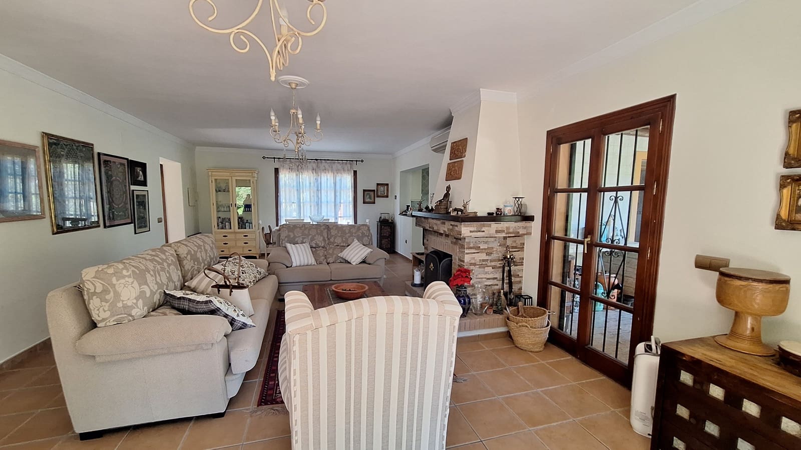 2 bedroom Finca/Country House for sale in El Velerin with pool garage - € 550,000 (Ref: 8562312)