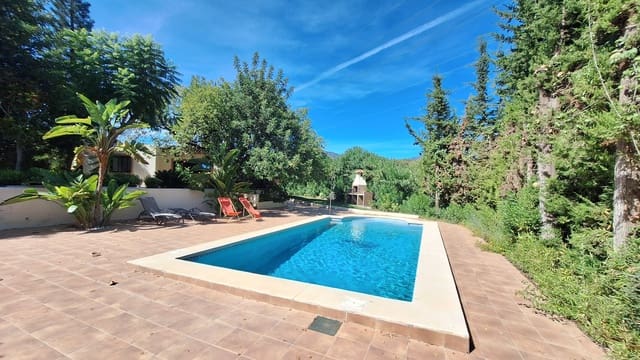 Finca/Casa Rural de 2 habitaciones en El Velerín, Estepona en venta con piscina garaje - 550.000 € (Ref: 8562312)