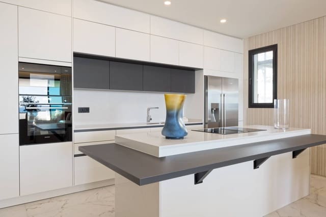 3 bedroom Apartment for sale in Estepona with garage - € 1,372,710 (Ref: 8623606)