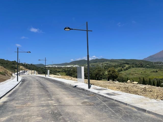 Building Plot for sale in Estepona Golf, Estepona - € 225,000 (Ref: 8644258)
