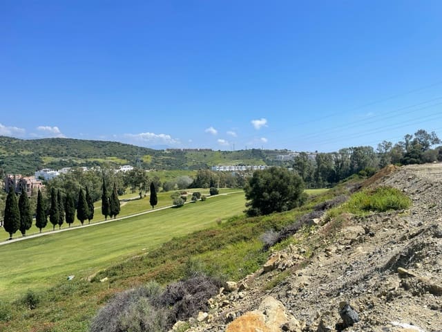 Building Plot for sale in Estepona Golf, Estepona - € 225,000 (Ref: 8644258)