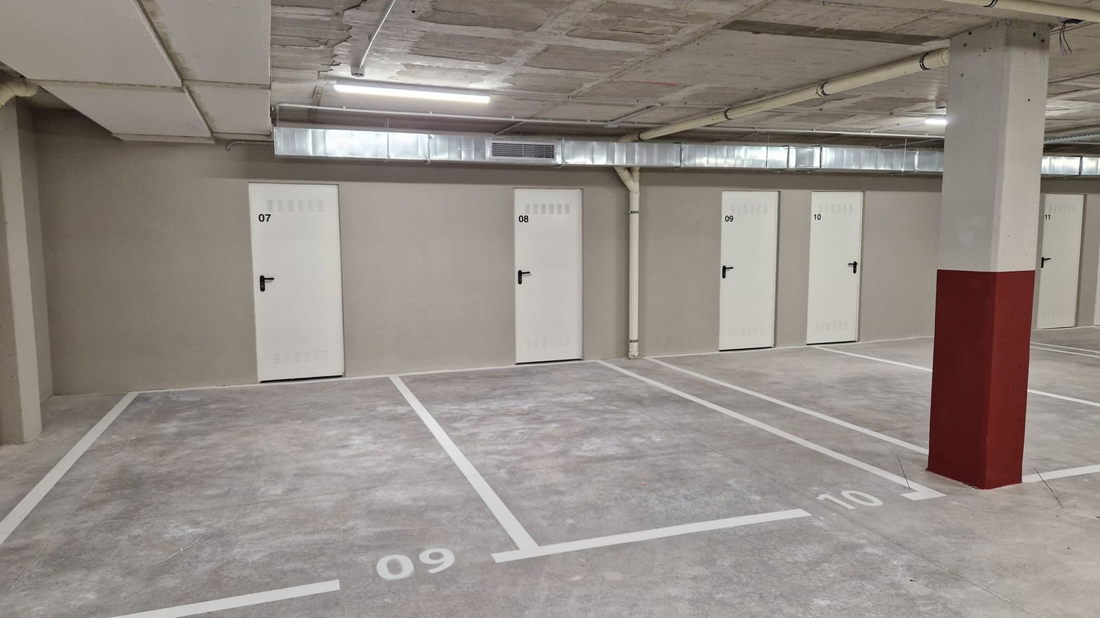 2 bedroom Apartment for sale in Estepona with pool garage - € 580,000 (Ref: 8712293)