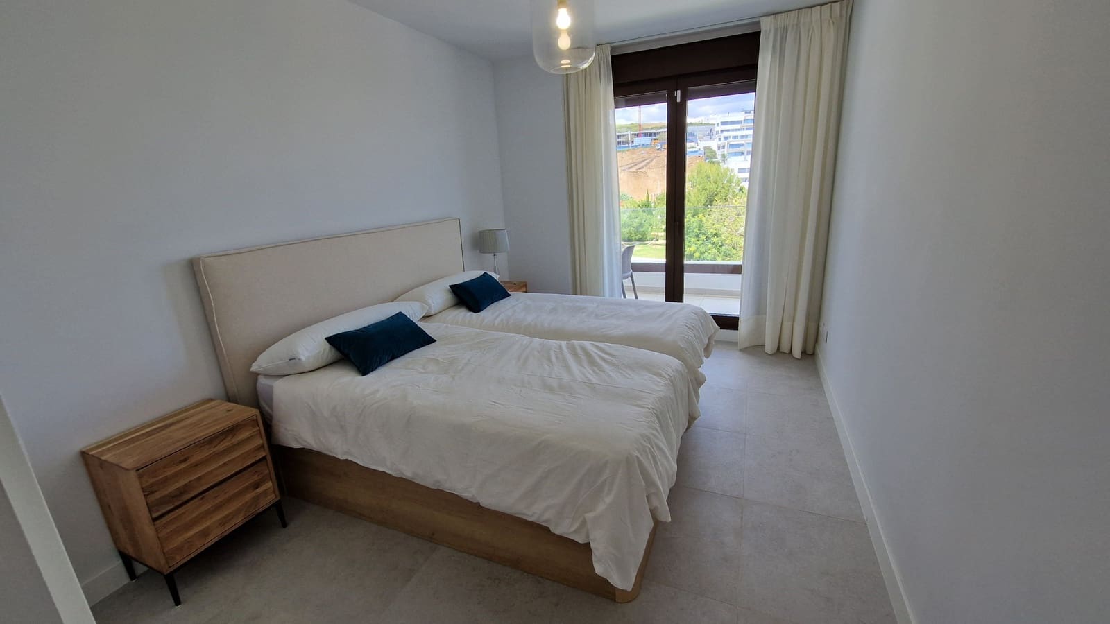 2 bedroom Apartment for sale in Estepona with pool garage - € 580,000 (Ref: 8712293)