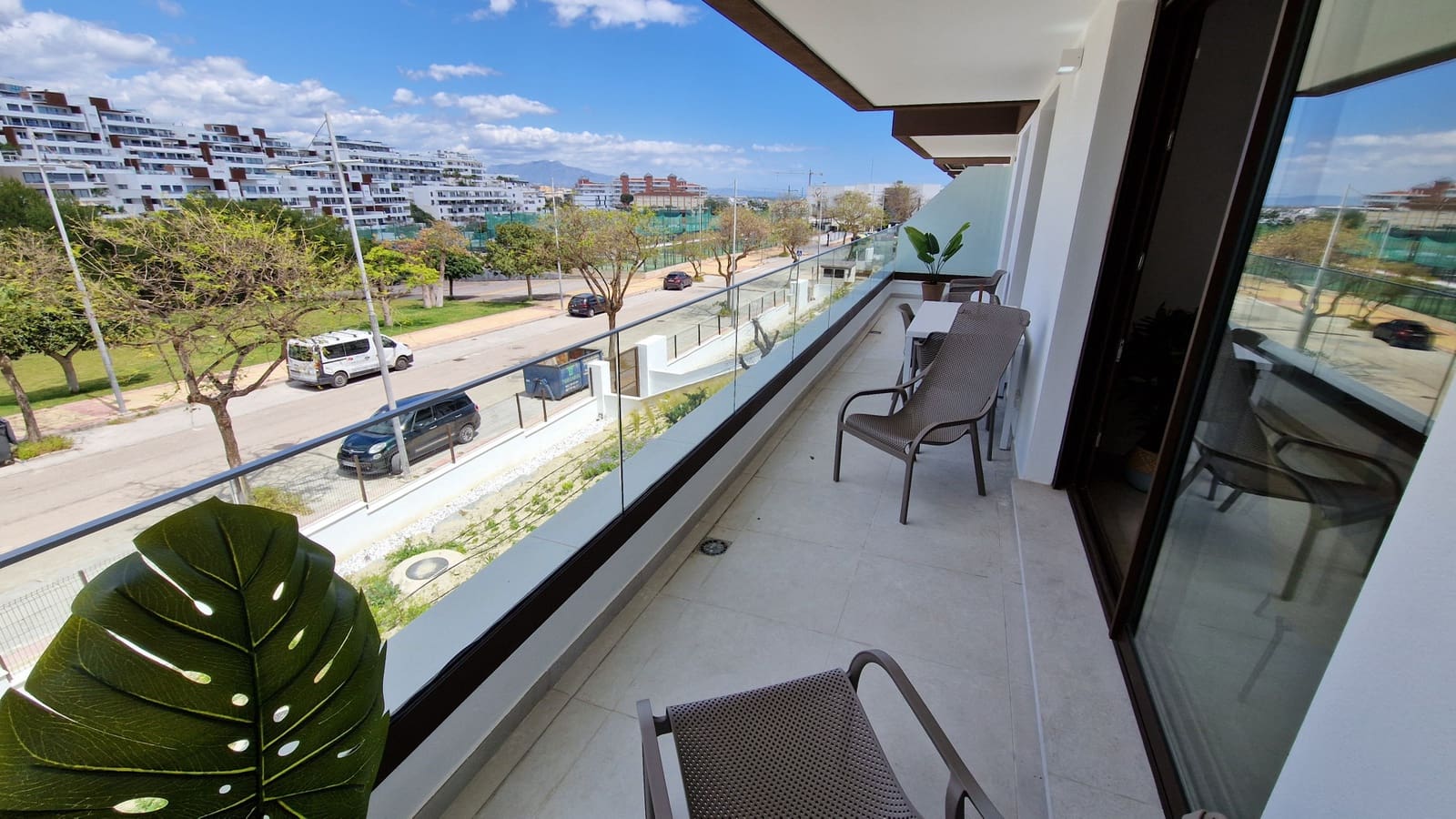 2 bedroom Apartment for sale in Estepona with pool garage - € 580,000 (Ref: 8712293)