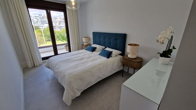 2 bedroom Apartment for sale in Estepona with pool garage - € 580,000 (Ref: 8712293)