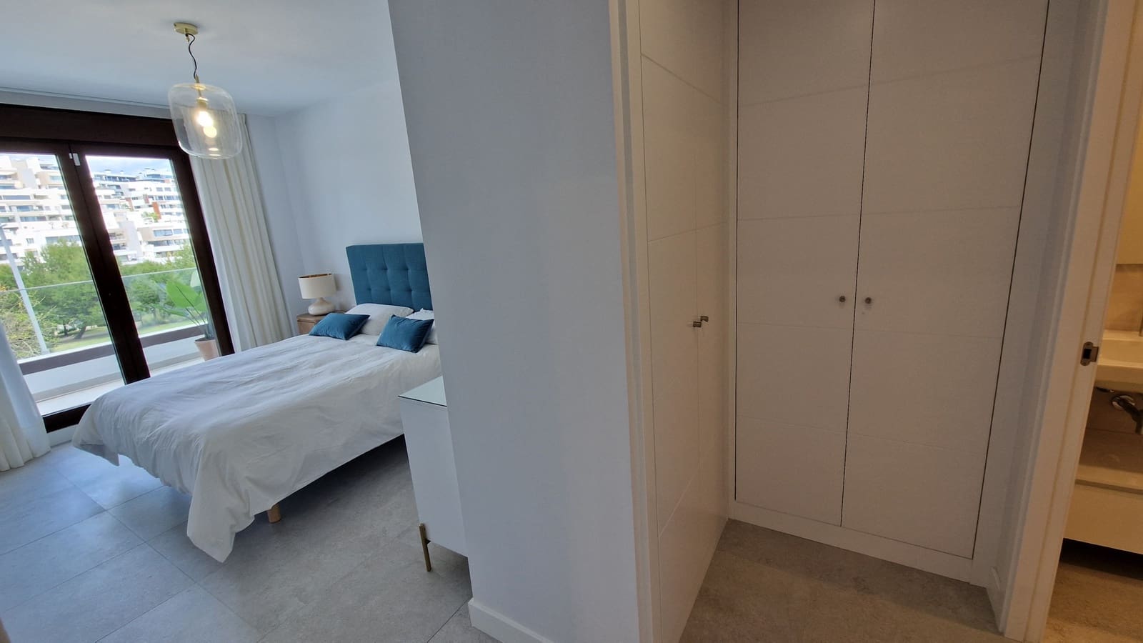 2 bedroom Apartment for sale in Estepona with pool garage - € 580,000 (Ref: 8712293)
