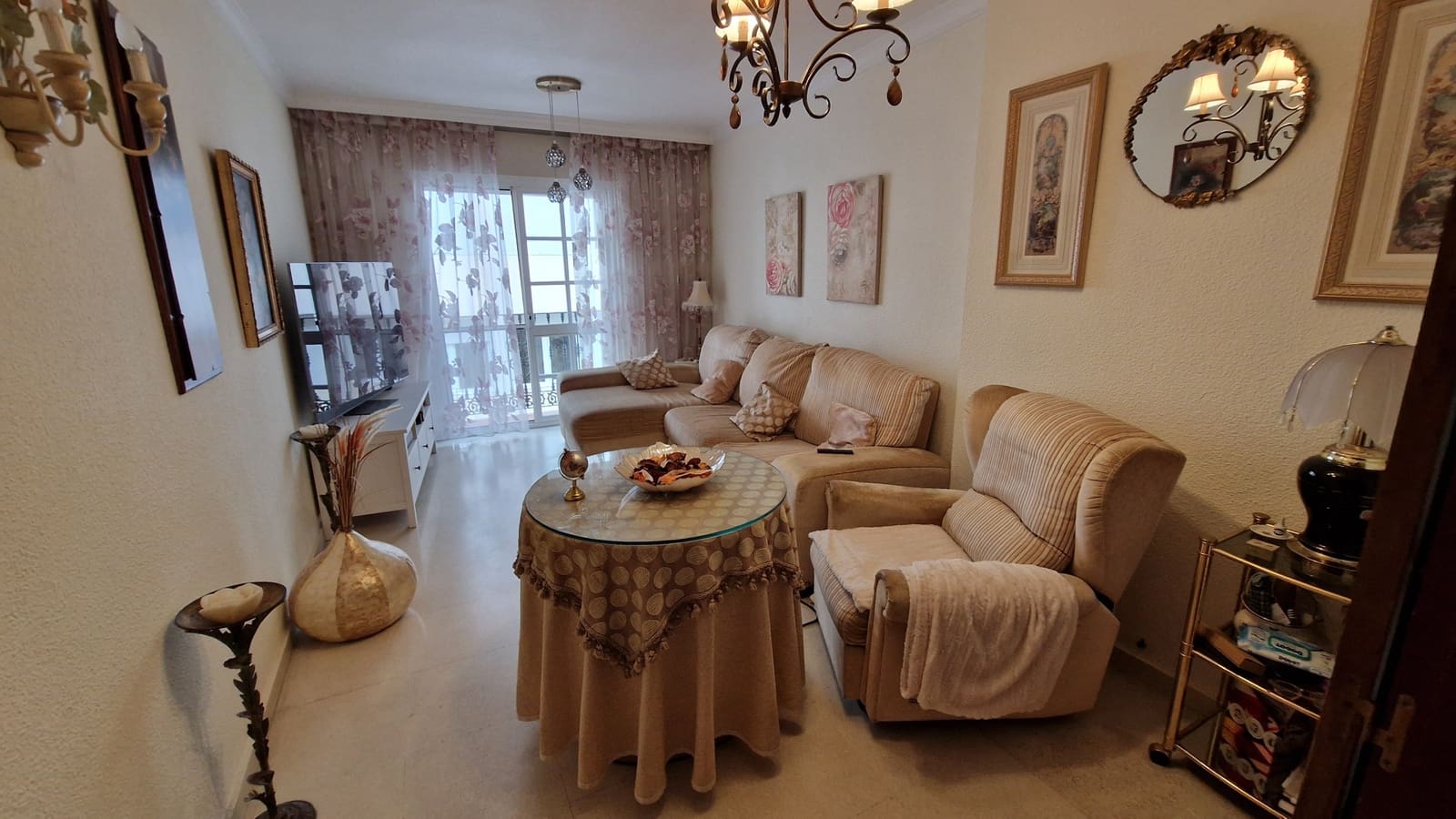 Apartamento de 2 habitaciones en Estepona en venta - 399.000 € (Ref: 8751740)