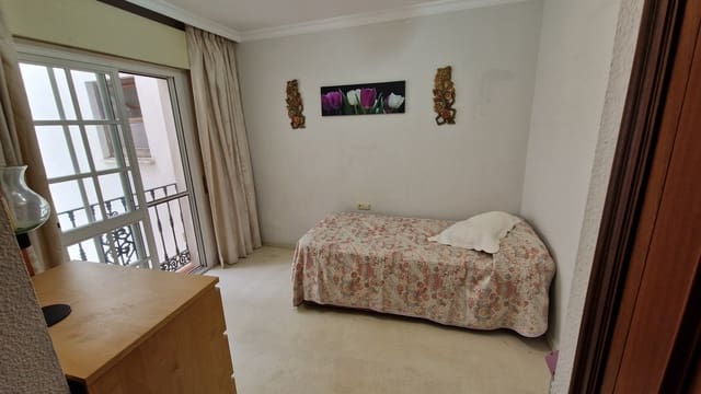 2 soveværelse Lejlighed til salg i Estepona - € 373.000 (Ref: 8751740)