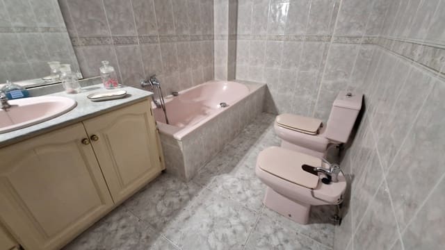 2 soveværelse Lejlighed til salg i Estepona - € 373.000 (Ref: 8751740)