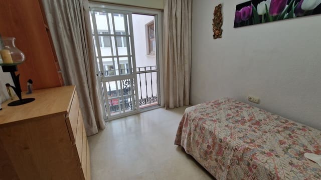 2 soveværelse Lejlighed til salg i Estepona - € 373.000 (Ref: 8751740)