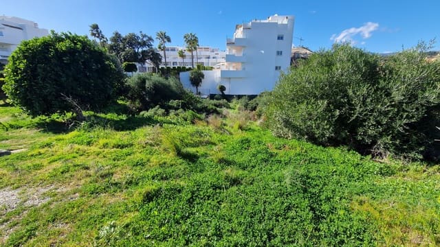 Tontti myytävänä paikassa Estepona - 380 000 € (Ref: 8774134)