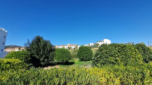 Tontti myytävänä paikassa Estepona - 380 000 € (Ref: 8774134)