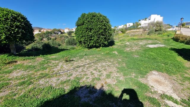 Tontti myytävänä paikassa Estepona - 380 000 € (Ref: 8774134)