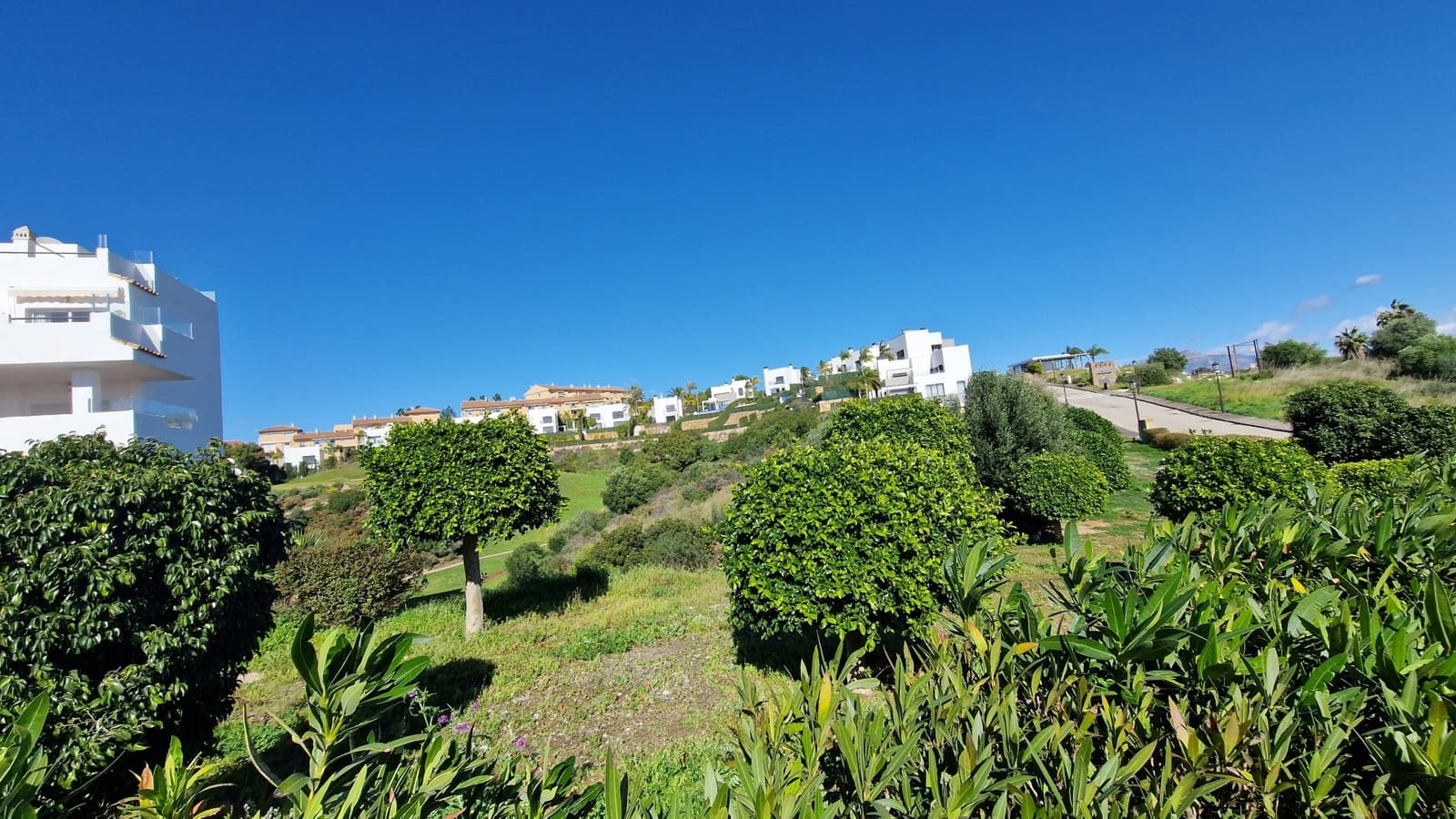 Byggetomt til salgs i Estepona - € 350 000 (Ref: 8774135)