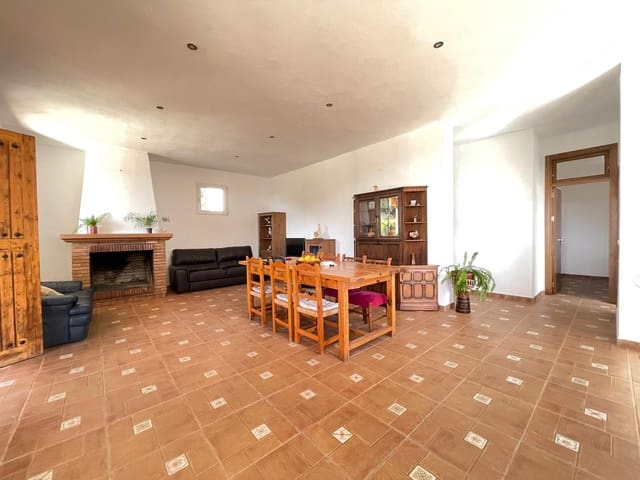 3 chambre Finca/Maison de Campagne à vendre à Estepona - 585 000 € (Ref: 8821045)