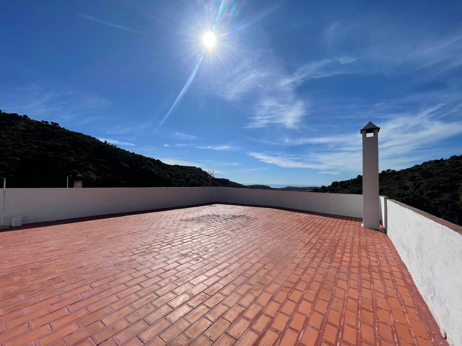 3 sypialnia Finka/Dom wiejski na sprzedaż w Estepona - 585 000 € (Ref: 8821045)