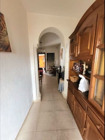 Casa de 3 habitaciones en Estepona en venta - 299.900 € (Ref: 8931762)