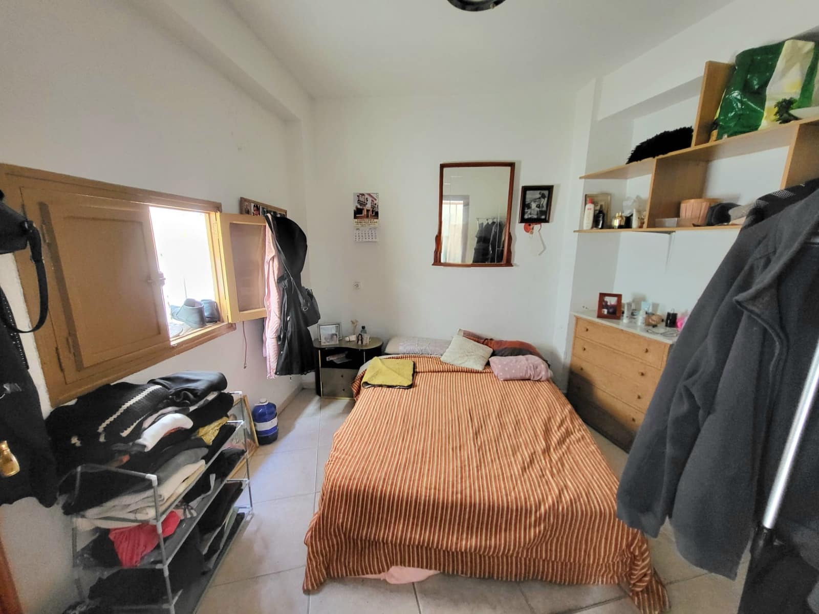 Casa de 3 habitaciones en Estepona en venta - 299.900 € (Ref: 8931762)