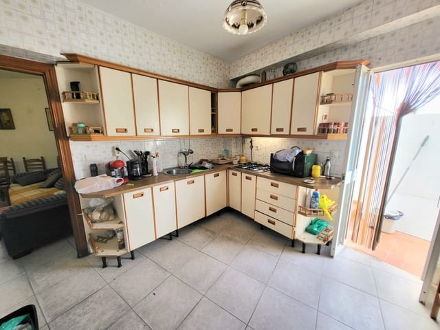 Casa de 3 habitaciones en Estepona en venta - 299.900 € (Ref: 8931762)