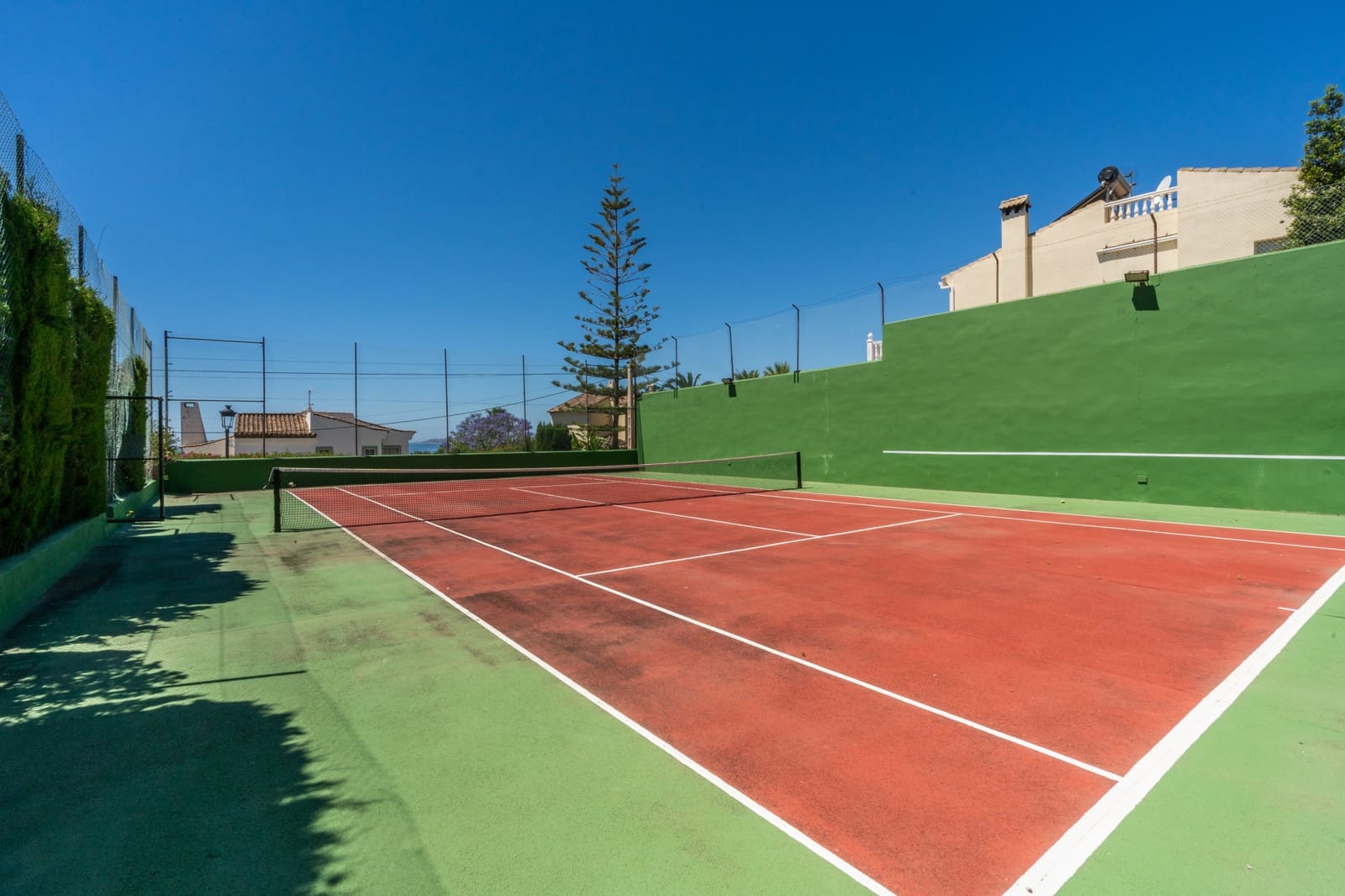 6 soveværelse Villa til salg i Estepona med swimmingpool garage - € 3.800.000 (Ref: 9009832)