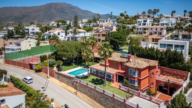 6 slaapkamer Villa te koop in Seghers, Estepona met zwembad garage - € 3.800.000 (Ref: 9009832)