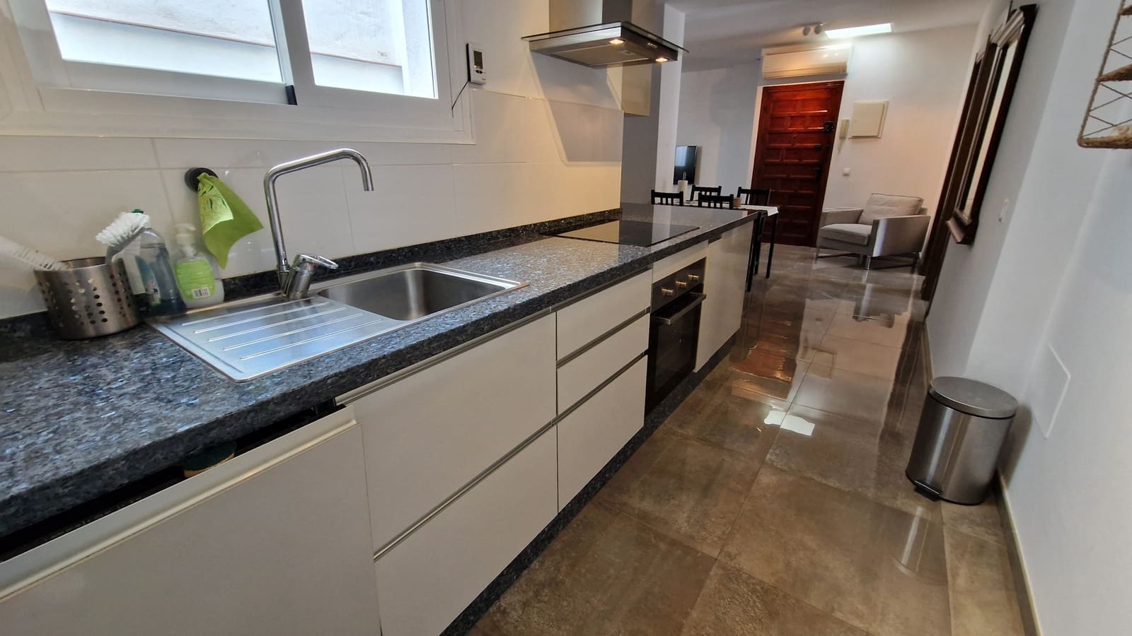 Casa de 3 habitaciones en Estepona en venta con garaje - 595.000 € (Ref: 9041617)