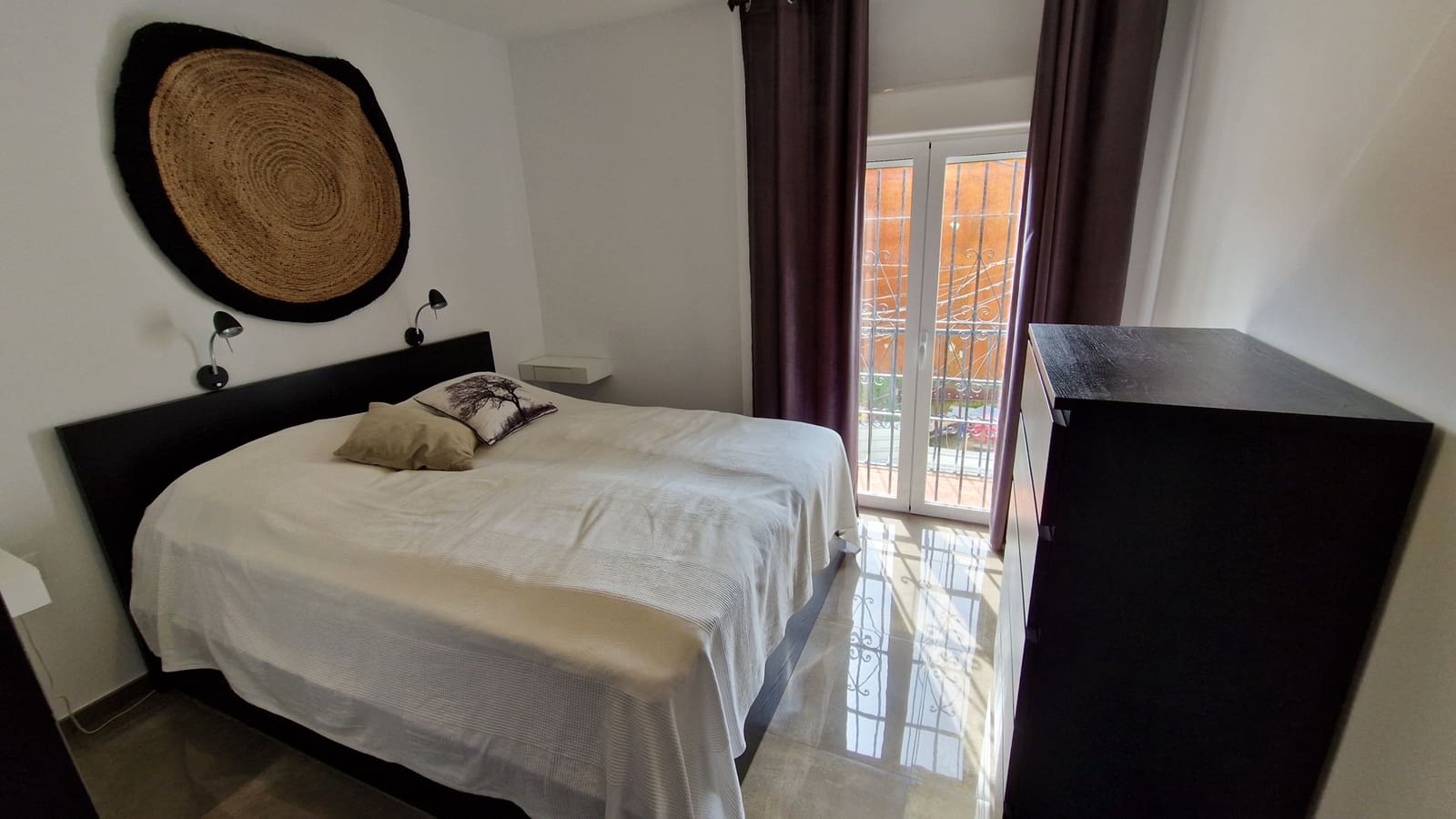 Casa de 3 habitaciones en Estepona en venta con garaje - 595.000 € (Ref: 9041617)