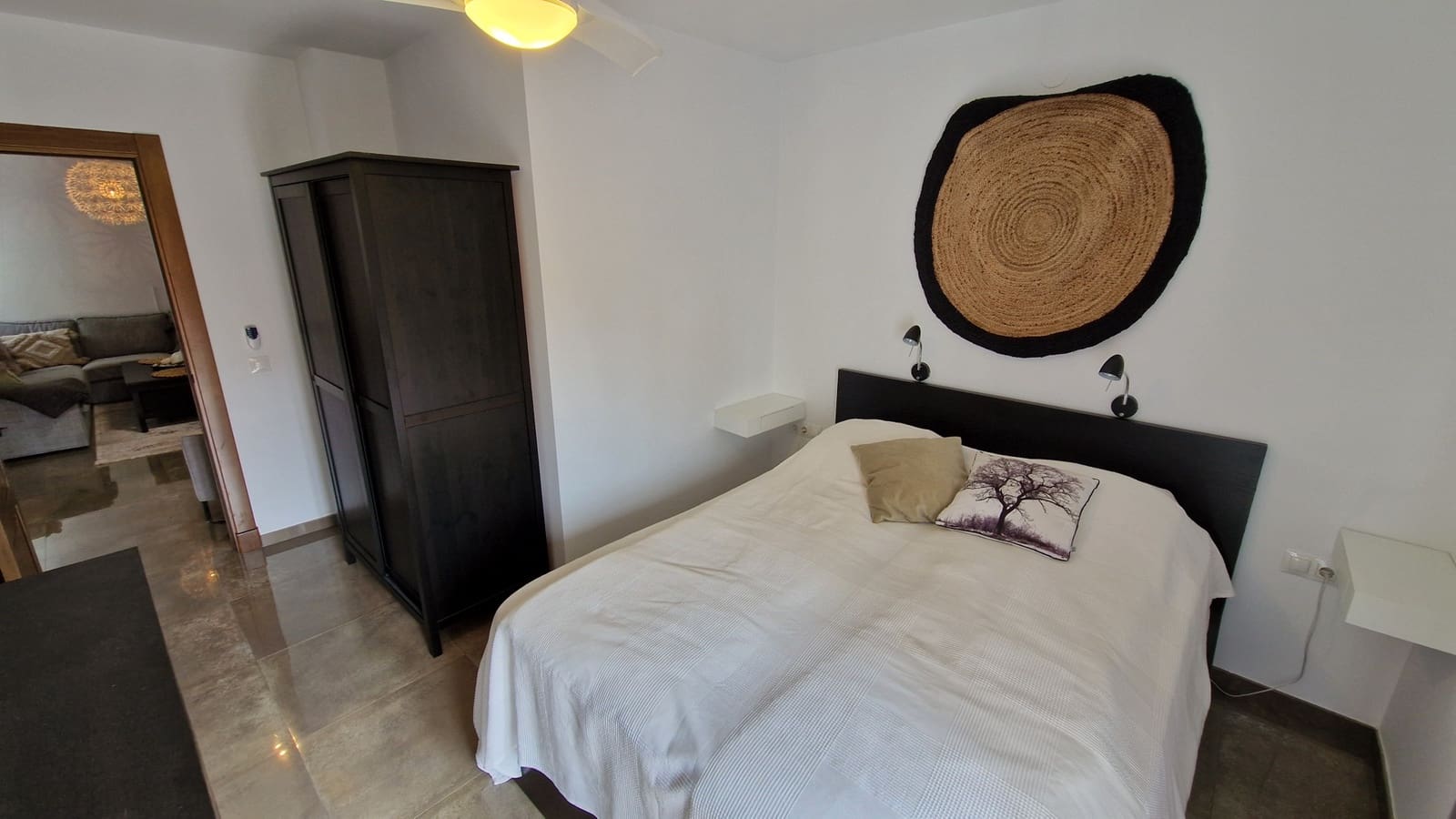 Casa de 3 habitaciones en Estepona en venta con garaje - 595.000 € (Ref: 9041617)