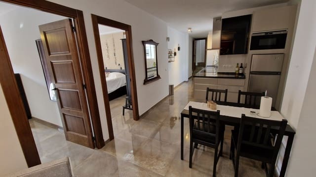 Casa de 3 habitaciones en Estepona en venta con garaje - 595.000 € (Ref: 9041617)