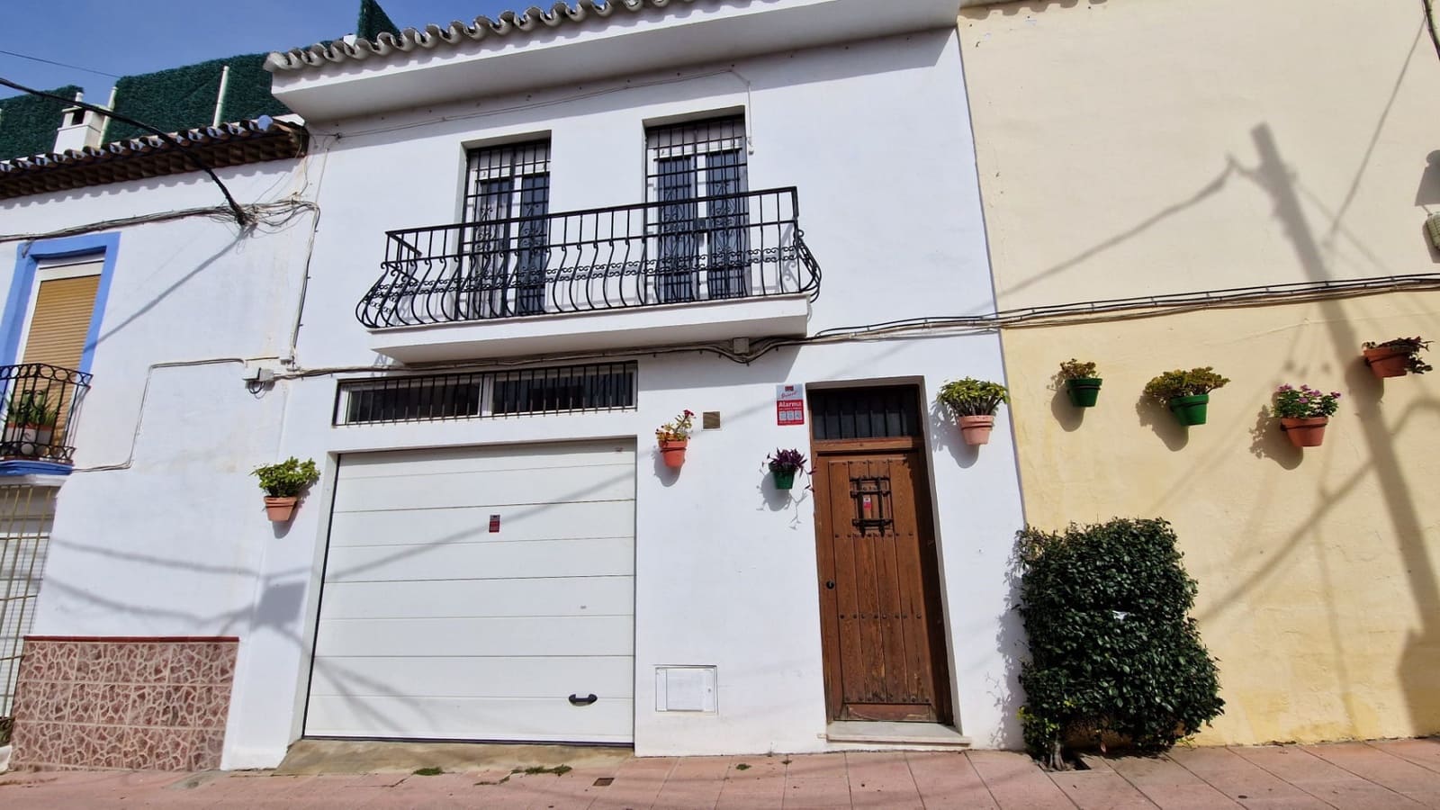 Casa de 3 habitaciones en Estepona en venta con garaje - 595.000 € (Ref: 9041617)