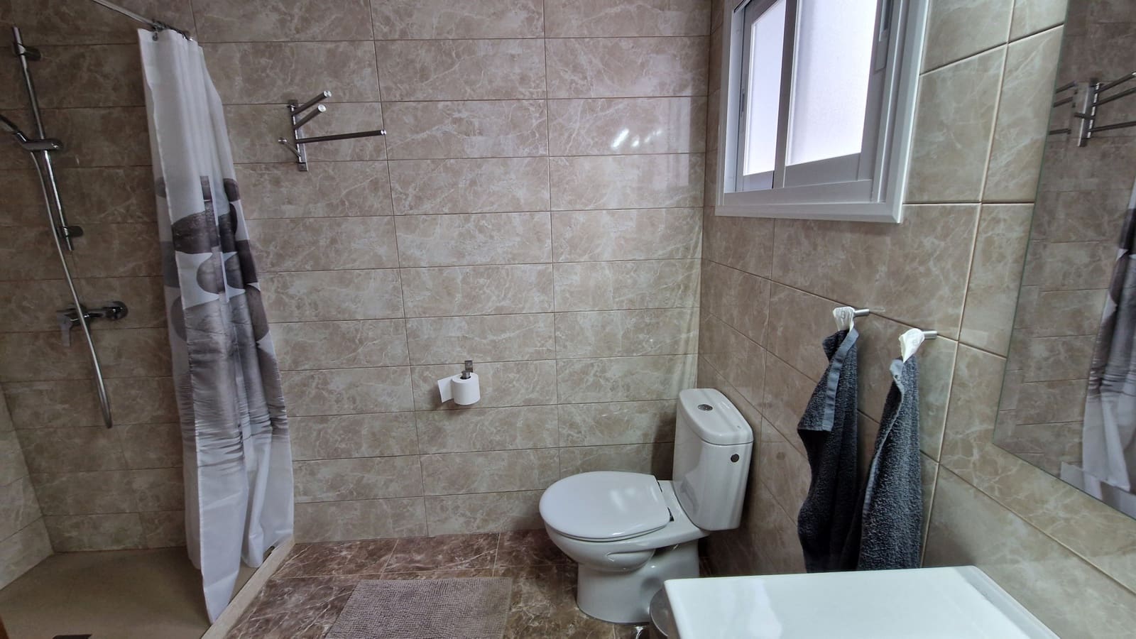 Casa de 3 habitaciones en Estepona en venta con garaje - 595.000 € (Ref: 9041617)