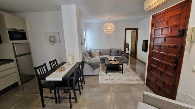 Casa de 3 habitaciones en Estepona en venta con garaje - 595.000 € (Ref: 9041617)