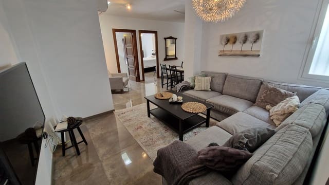 Casa de 3 habitaciones en Estepona en venta con garaje - 595.000 € (Ref: 9041617)