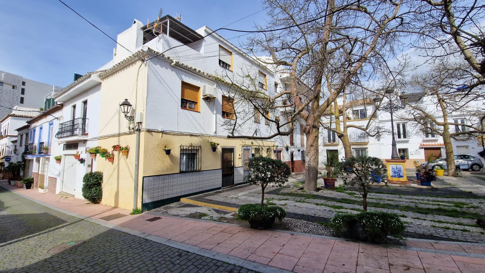 Casa de 3 habitaciones en Estepona en venta con garaje - 595.000 € (Ref: 9041617)