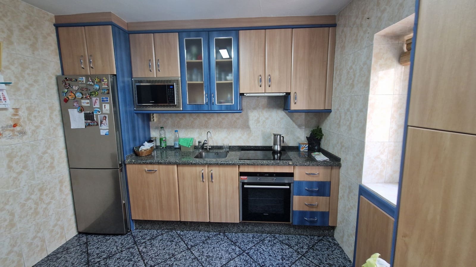 4 makuuhuone Omakotitalo myytävänä paikassa Estepona - 700 000 € (Ref: 9044792)