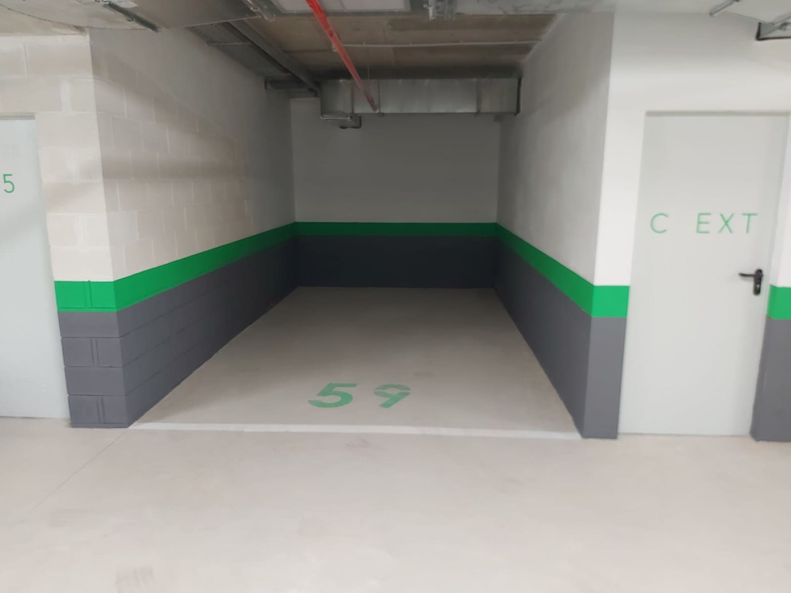 2 makuuhuone Huoneisto myytävänä paikassa Estepona mukana uima-altaan 
autotalli - 399 000 € (Ref: 9057105)