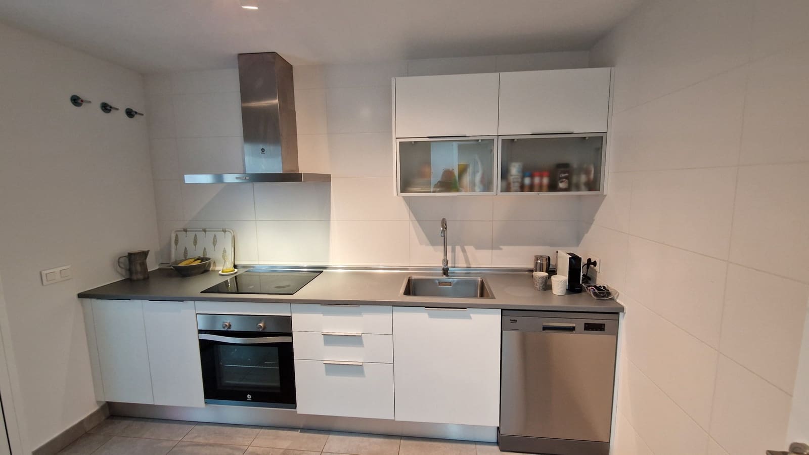 2 makuuhuone Huoneisto myytävänä paikassa Estepona mukana uima-altaan 
autotalli - 399 000 € (Ref: 9057105)