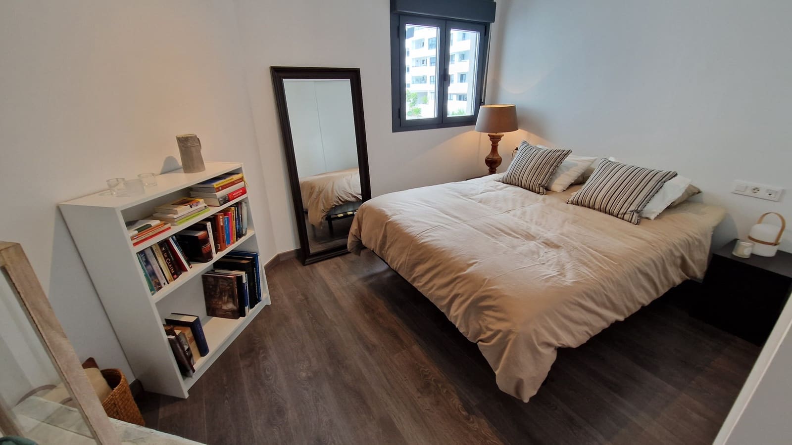 2 makuuhuone Huoneisto myytävänä paikassa Estepona mukana uima-altaan 
autotalli - 399 000 € (Ref: 9057105)