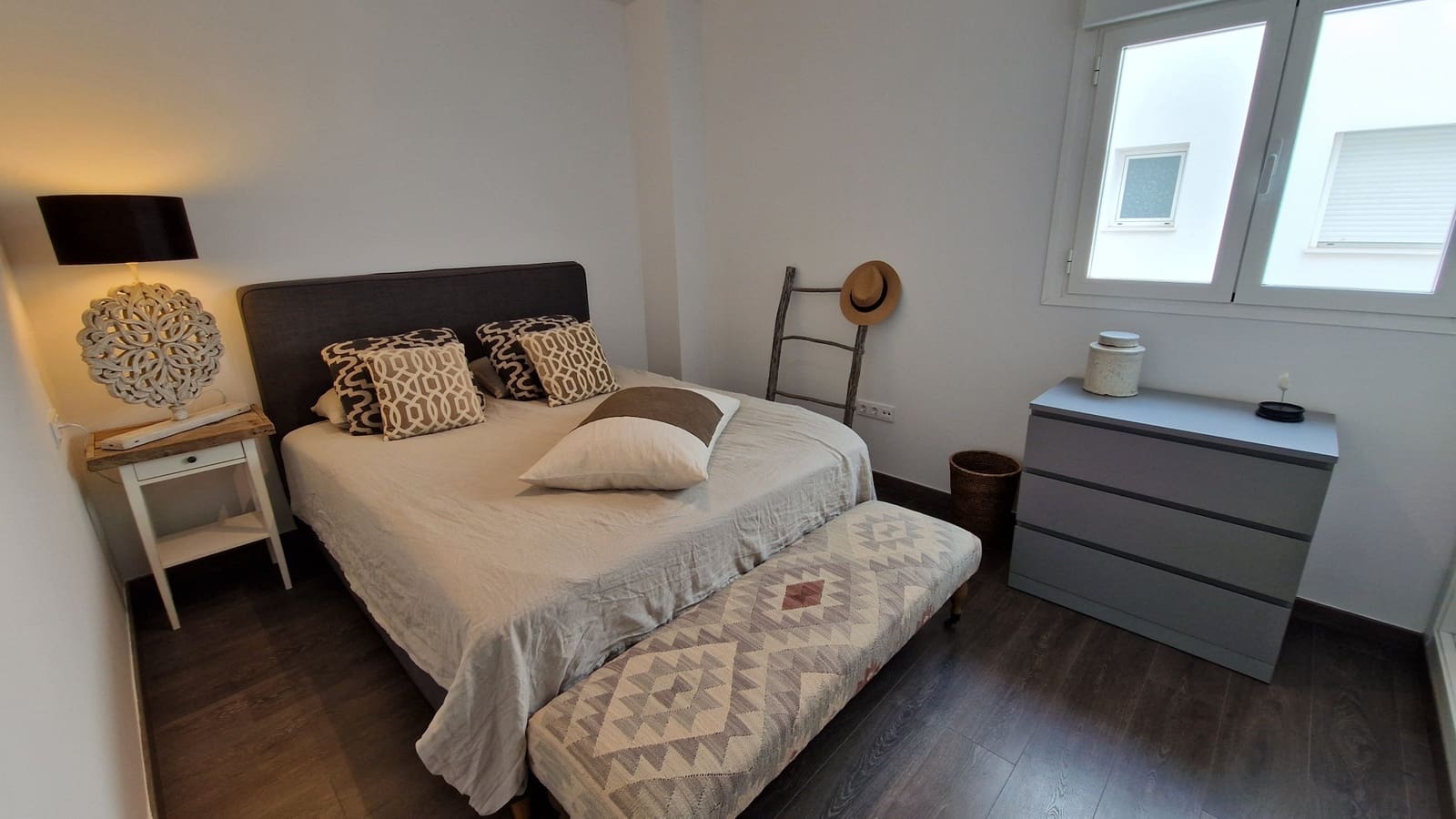 2 makuuhuone Huoneisto myytävänä paikassa Estepona mukana uima-altaan 
autotalli - 399 000 € (Ref: 9057105)