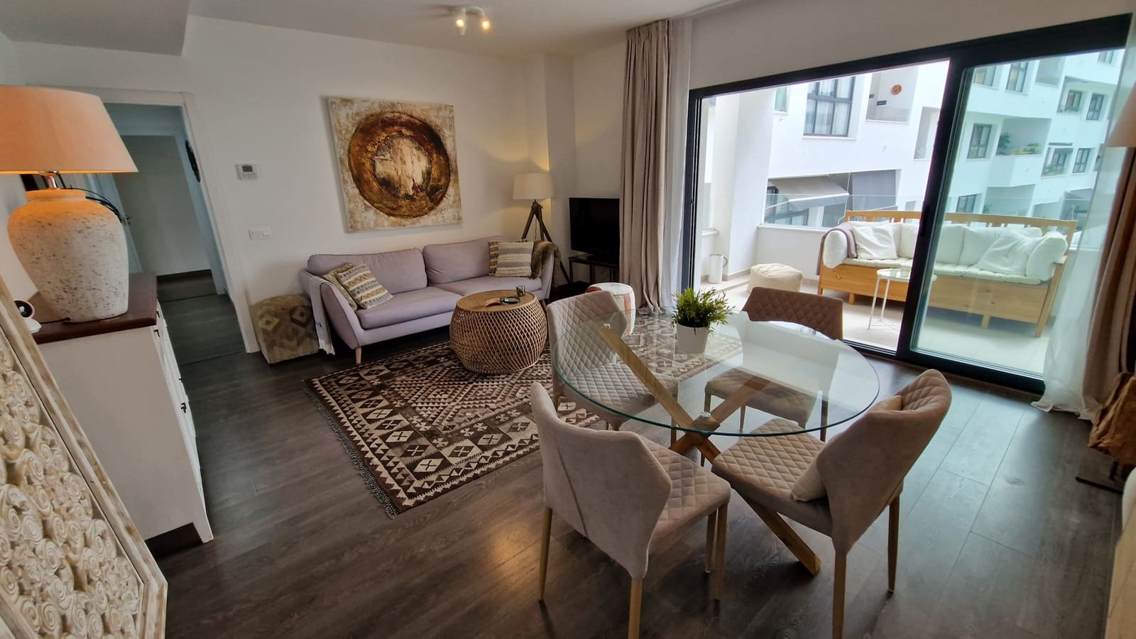 2 makuuhuone Huoneisto myytävänä paikassa Estepona mukana uima-altaan 
autotalli - 399 000 € (Ref: 9057105)