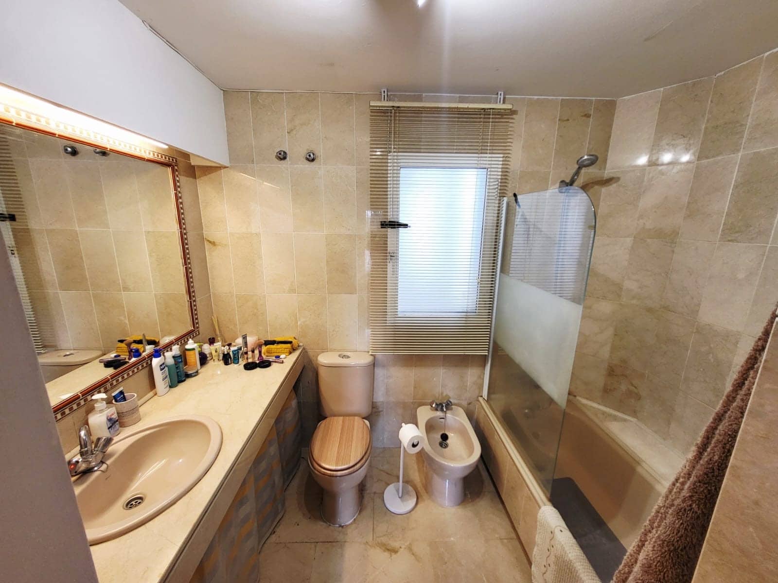 2 bedroom Apartment for sale in Estepona with pool - € 260,000 (Ref: 9057106)