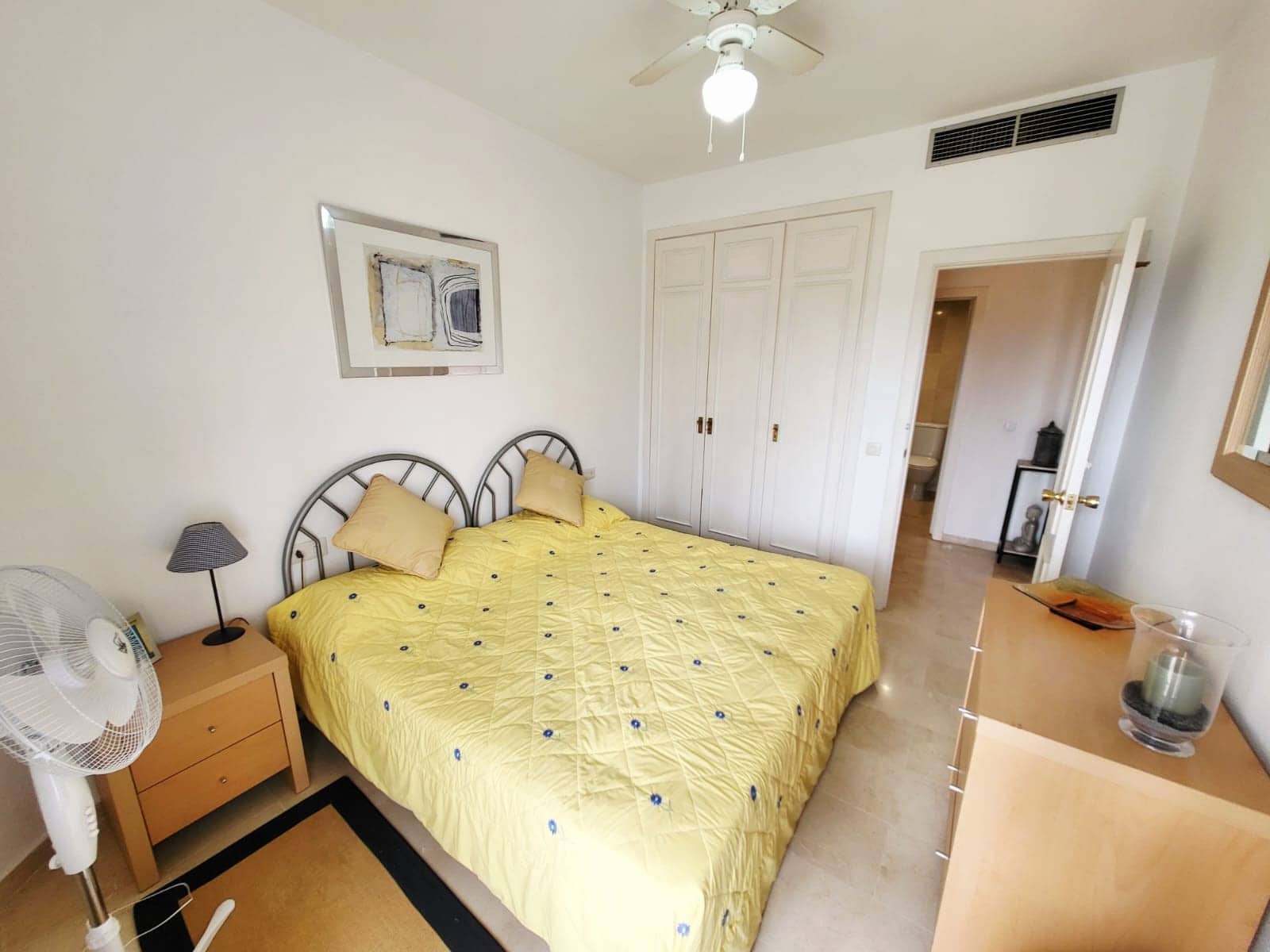 2 bedroom Apartment for sale in Estepona with pool - € 260,000 (Ref: 9057106)