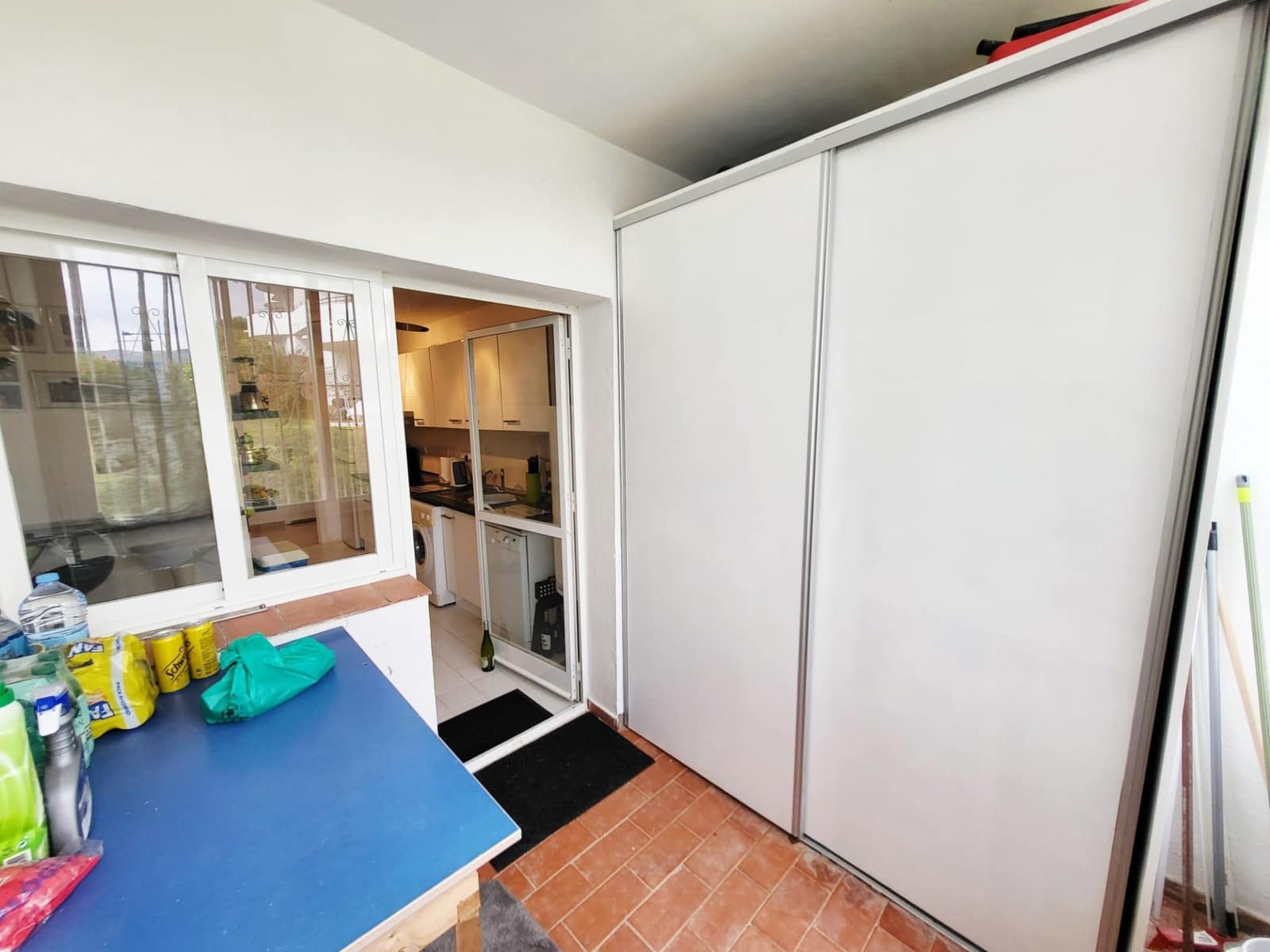 2 bedroom Apartment for sale in Estepona with pool - € 260,000 (Ref: 9057106)