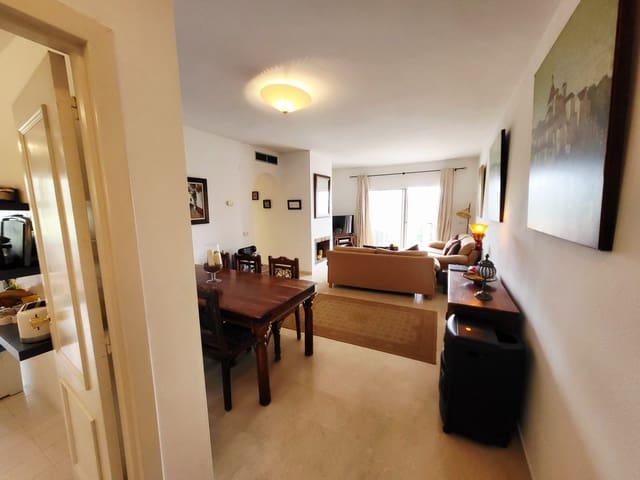 2 quarto Apartamento para venda em Estepona Golf, Estepona com piscina - 260 000 € (Ref: 9057106)