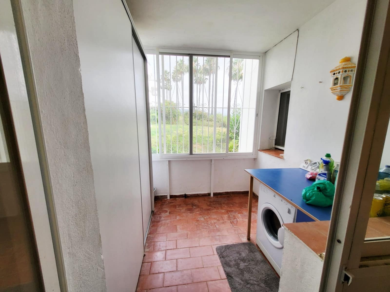 2 bedroom Apartment for sale in Estepona with pool - € 260,000 (Ref: 9057106)