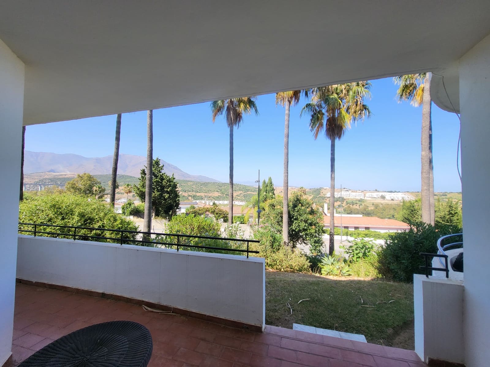 2 bedroom Apartment for sale in Estepona with pool - € 260,000 (Ref: 9057106)
