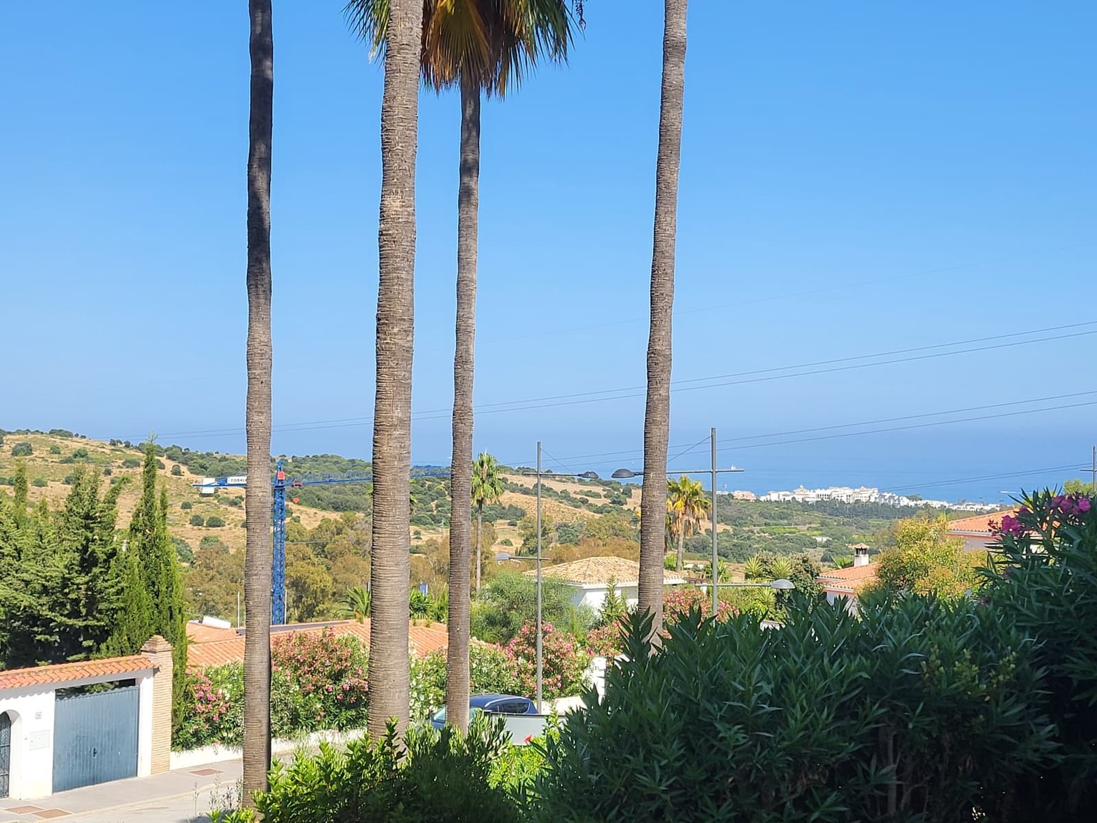 2 bedroom Apartment for sale in Estepona with pool - € 260,000 (Ref: 9057106)