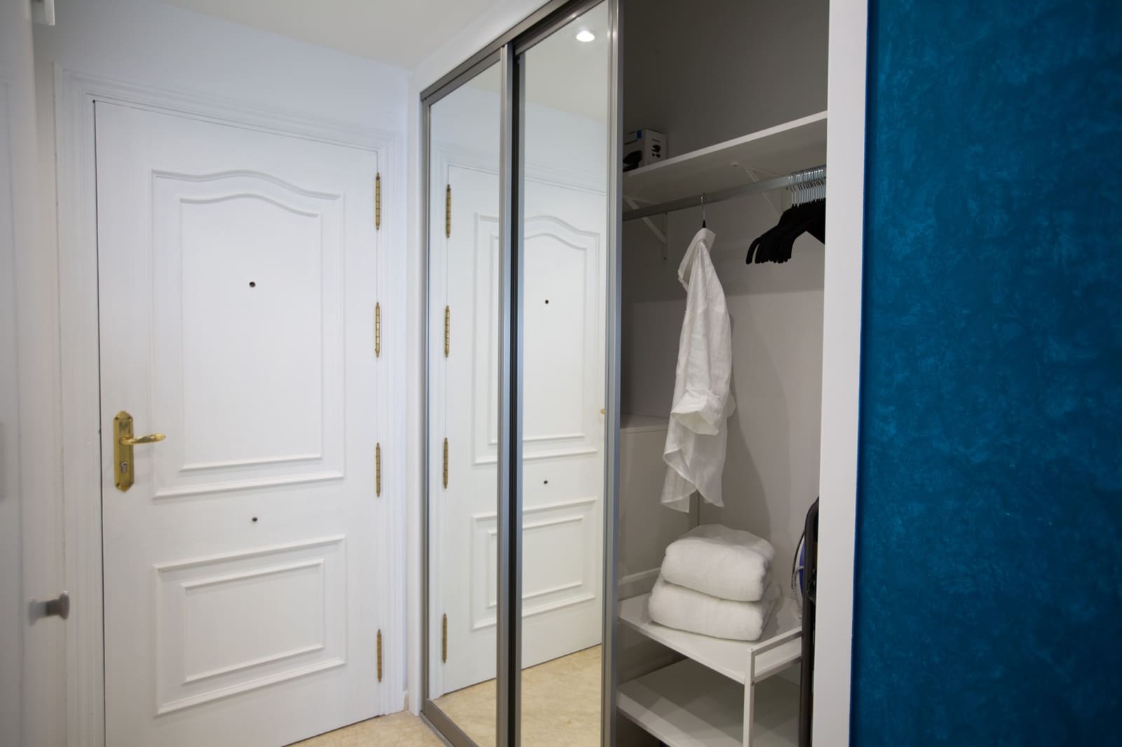 Studio for sale in Estepona with pool - € 238,000 (Ref: 9058638)